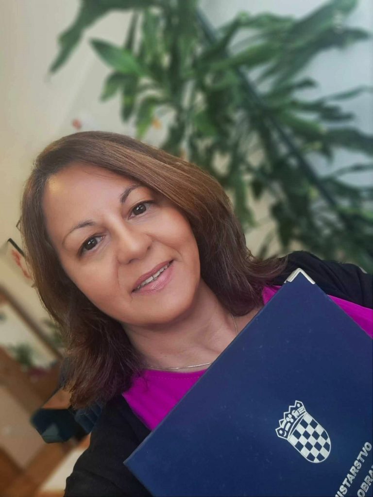 Pedagoginja Ornela Malogorski u društvu najuspješnijih odgojno-obrazovnih djelatnika