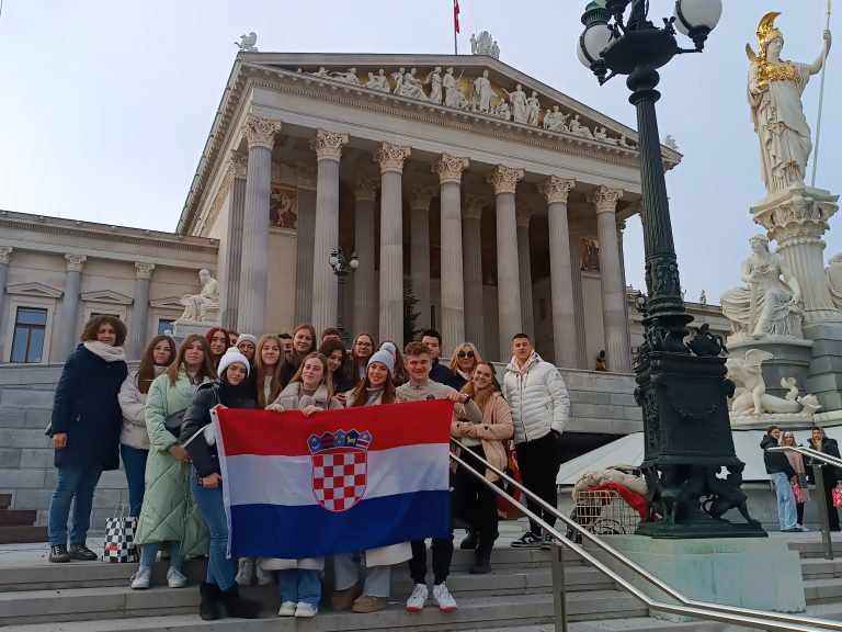 Učenici naše Škole u posjetu austrijskom Parlamentu