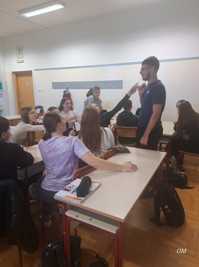 Važnost razvijanja vještina suradnje i komunikacije u srednjoj školi