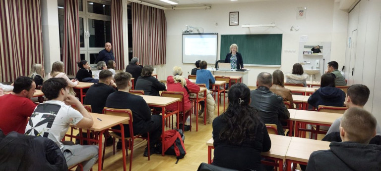 Održali smo roditeljski sastanak za sudionike Erasmus+ mobilnosti u Portugalu te njihove roditelje