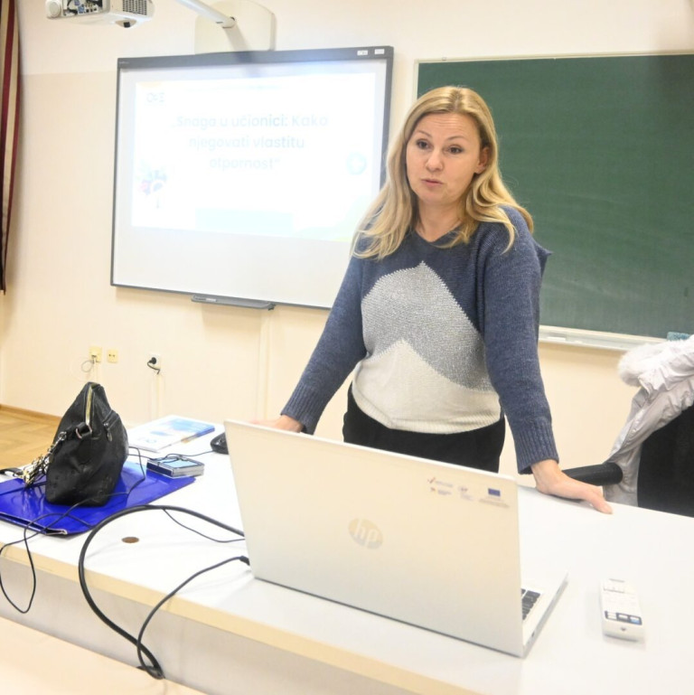 Kako ostati snažan u učionici: večer posvećena otpornosti nastavnika
