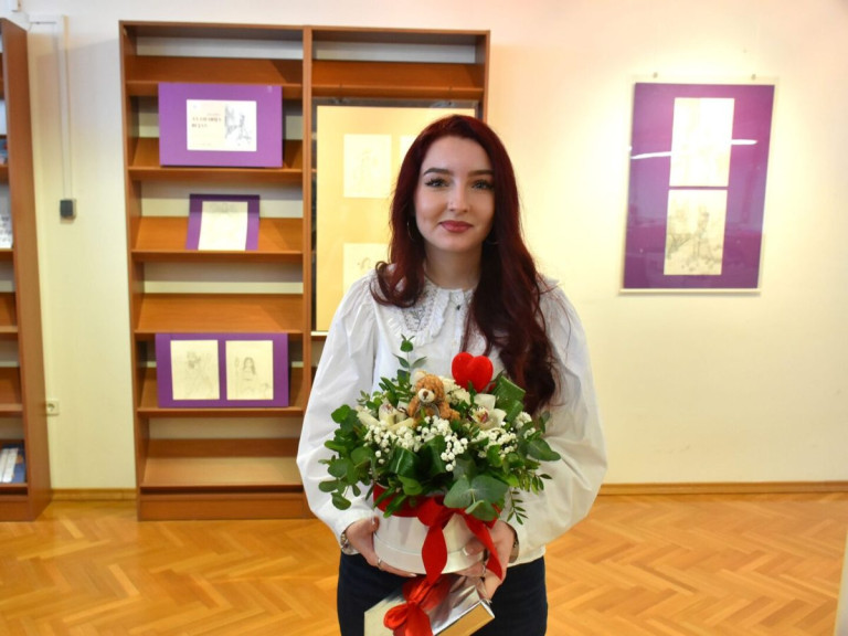 Učenica Anamarija Bujan predstavlja se izložbom crteža