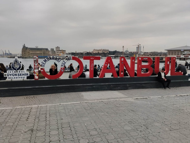 Istanbul – „Digital Tools for Collaboration, Communication, Creativity and Critical Thinking (4Cs)“,